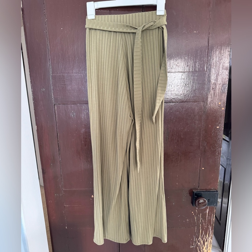 FOREVER 21 comfy, flowy pants